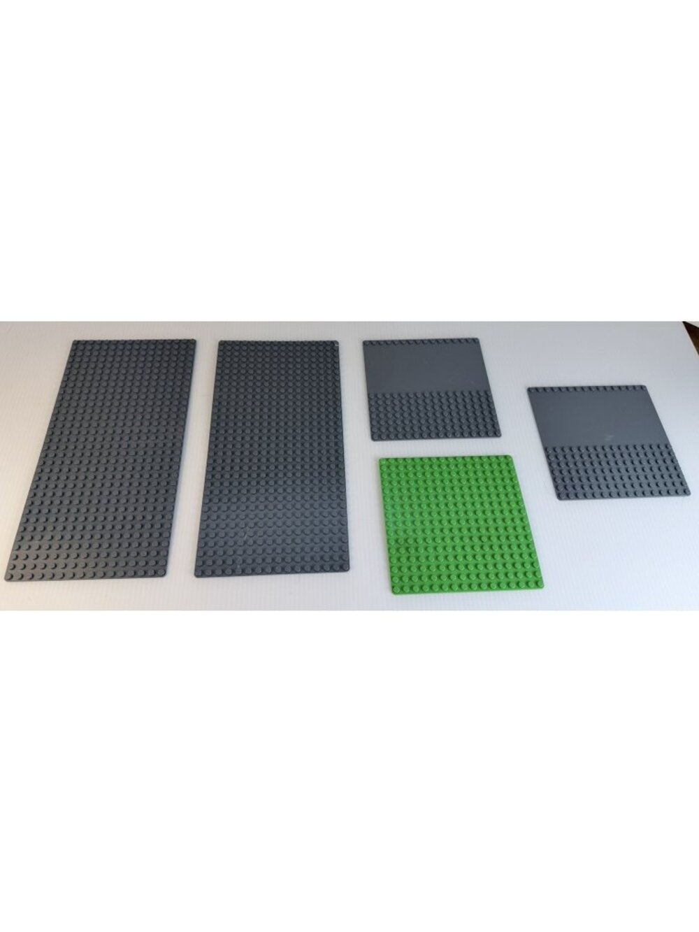 LEGO Five Baseplate Lot - Mixed sizes 2748 51595 6098